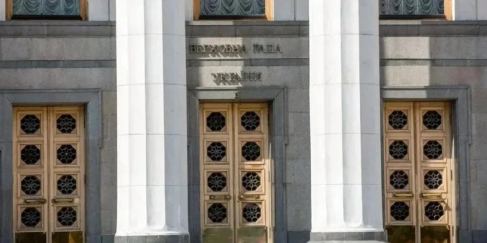 Хронологія тижня: від відставки уряду до запиту щодо Сирського