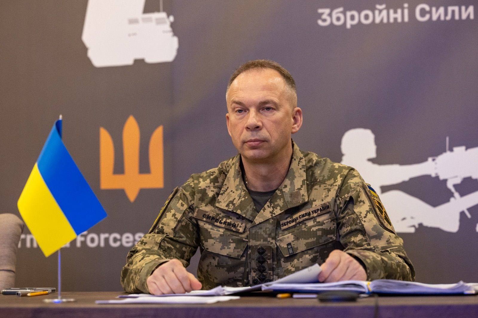 Хто залишається на чолі ЗСУ: Генштаб уточнив ролі Сирського і Гнатова