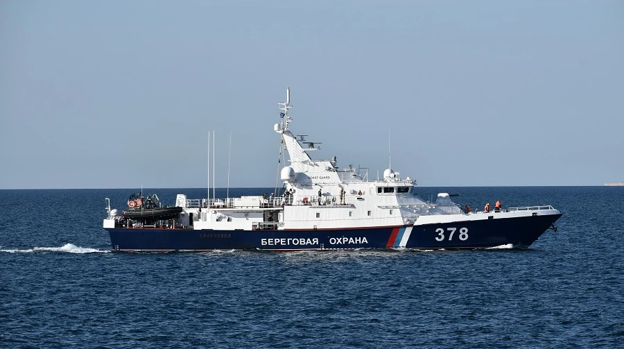 СБУ уразила в Керчі два кораблі проєкту 10410 «Світляк» берегової охорони ФСБ