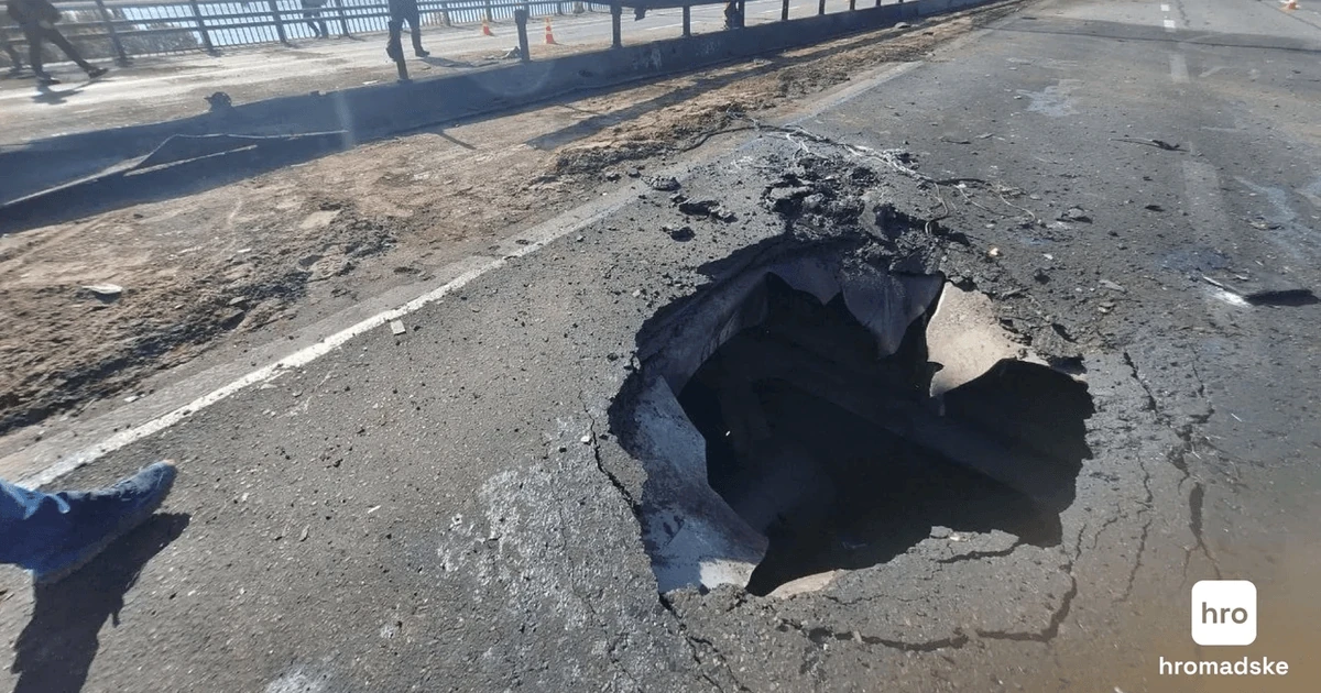 Як Київ ліквідовував наслідки удару по Північному мосту: деталі ремонту
